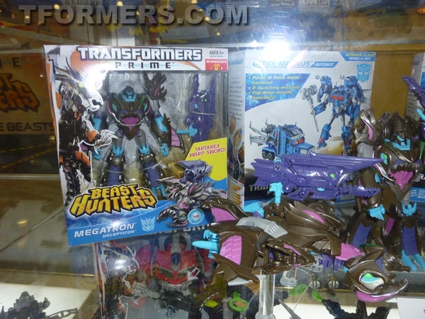 Transformers=botcon 2013 Generatations Prime Paltinum  (367 of 424)